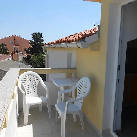 Apartments Jasmina Novaglia Esterno foto