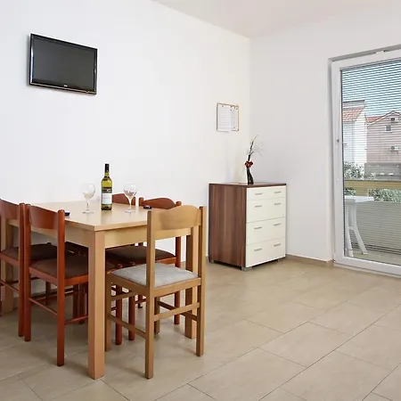 Apartments Jasmina Novaglia Esterno foto