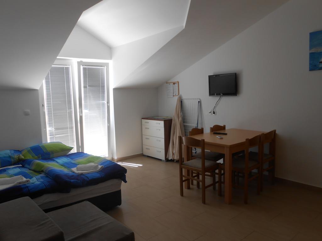 Apartment Jasmina Novalja