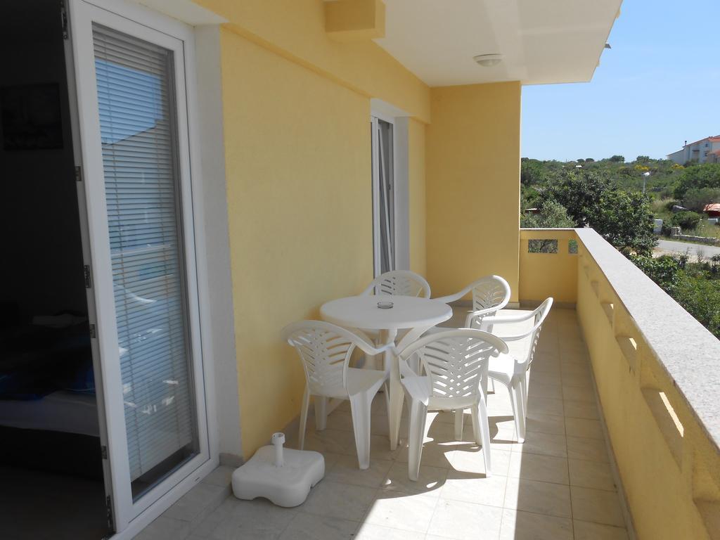 Jasmina Apartment Novalja