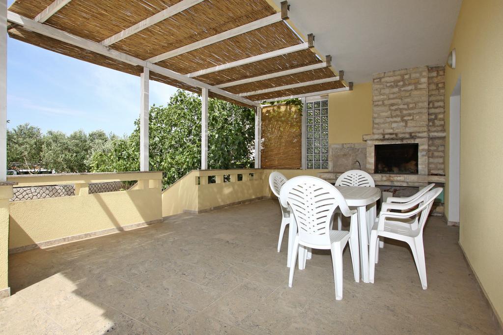 Apartment Jasmina Novalja