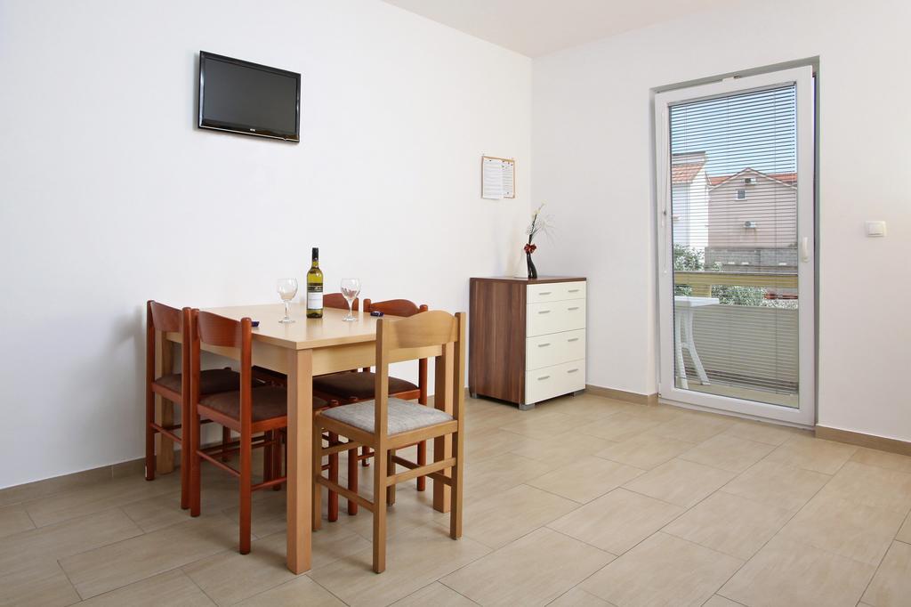 Apartment Jasmina Novalja
